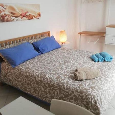 Casa A 100Mt Mare Apartment Pozzallo Bagian luar foto